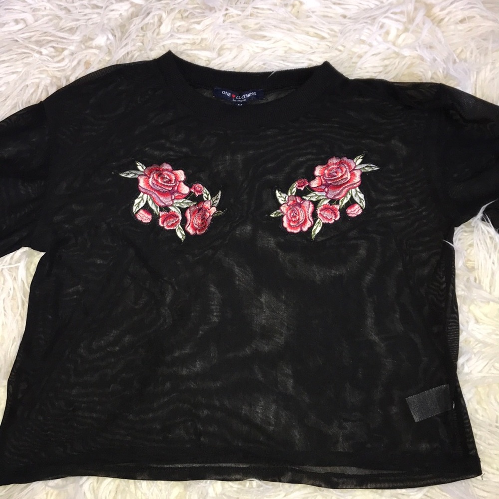 MESH ROSE TEE